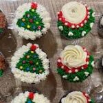 Cupcake Recipe: इस विधि से घर पर बनाएं बच्चों के Christmas Cupcake