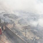लखनऊ में भीषण आग से 200 झुग्गियां जलकर खाक, इलाके में दहशत