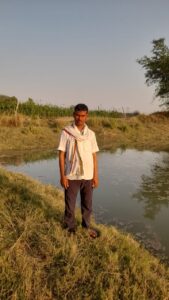 भीषण गर्मी में पशुओं के लिए राहत, अधिवक्ता ने सूखे तालाब में भरवाया पानी