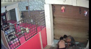 मोहनलालगंज में मॉडल शॉप में चोरी की कोशिश, सीसीटीवी में कैद वारदात