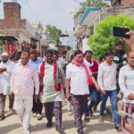जर्जर पुल खराब सड़क से जूझ रहे ग्रामीण, सपा सांसद व पूर्व ने सुनी समस्याएं