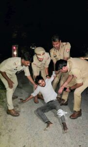 निगोहां: युवती से दुष्कर्म मामले में वांछित ऑटो चालक पुलिस मुठभेड़ में गिरफ्तार