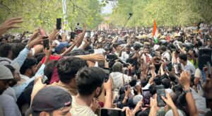 पेपर लीक और भर्ती अनियमितताओं के खिलाफ इको गार्डन में उमड़ा युवा आक्रोश