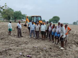 राजस्व विभाग की नाप के बाद फिर शुरू हुई कांटा ड्रेन की सफाई, किसानों को जलभराव से मिलेगी राहत