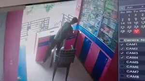 मोहनलालगंज: मेडिकल स्टोर में दिनदहाड़े चोरी, CCTV में कैद वारदात, फिर भी मुकदमा नहीं
