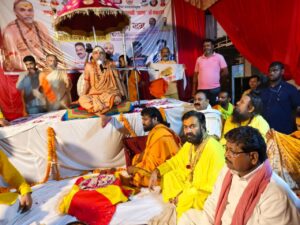 मोहनलालगंज: गौ रक्षार्थ धर्मयुद्ध यात्रा का भव्य स्वागत, शंकराचार्य ने गौ संरक्षण के लिए किया आह्वान