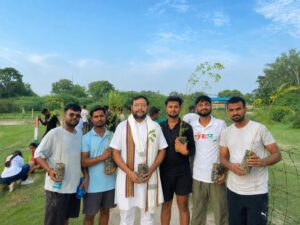 ‘एक पेड़ माँ के नाम’ अभियान के तहत ए.एस. डिफेंस एकेडमी में हुआ वृक्षारोपण