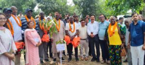 नाइजीरिया के कृषि मंत्री ने बी-पैक्स रघुनाथ खेड़ा का किया दौरा, कृषि गतिविधियों की ली जानकारी