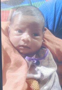 सांप के डसने से 22 दिन की मासूम की मौत, इलाज के लिए अस्पतालों के चक्कर लगाते रहे परिजन