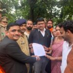 कई मामलों में कार्रवाई की मांग को लेकर विहिप-बजरंग दल ने पुलिस कमिश्नर को सौंपा ज्ञापन