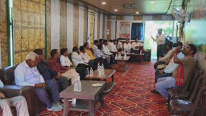 विद्यालयों की समस्याओं के समाधान को लेकर बेसिक शिक्षक संघ की बैठक