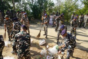 एसएसबी परिसर में चला स्वच्छता अभियान, जवानों ने किया पौधरोपण