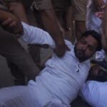 GPO पर ‘आप’ का प्रदर्शन, मुख्य चुनाव आयुक्त के खिलाफ निकाली सांकेतिक अर्थी; कार्यकर्ता हिरासत में