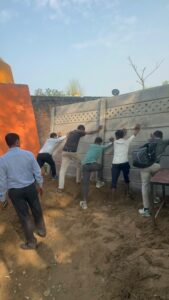 पशुचर भूमि पर कब्जे की कोशिश नाकाम, लेखपाल ने मौके पर हटाई बाउंड्री