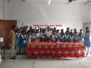 पुराने पेन जमा करो, नया पेन पाओ: बहरौली के स्कूल ने बच्चों को सिखाया पर्यावरण संरक्षण का पाठ